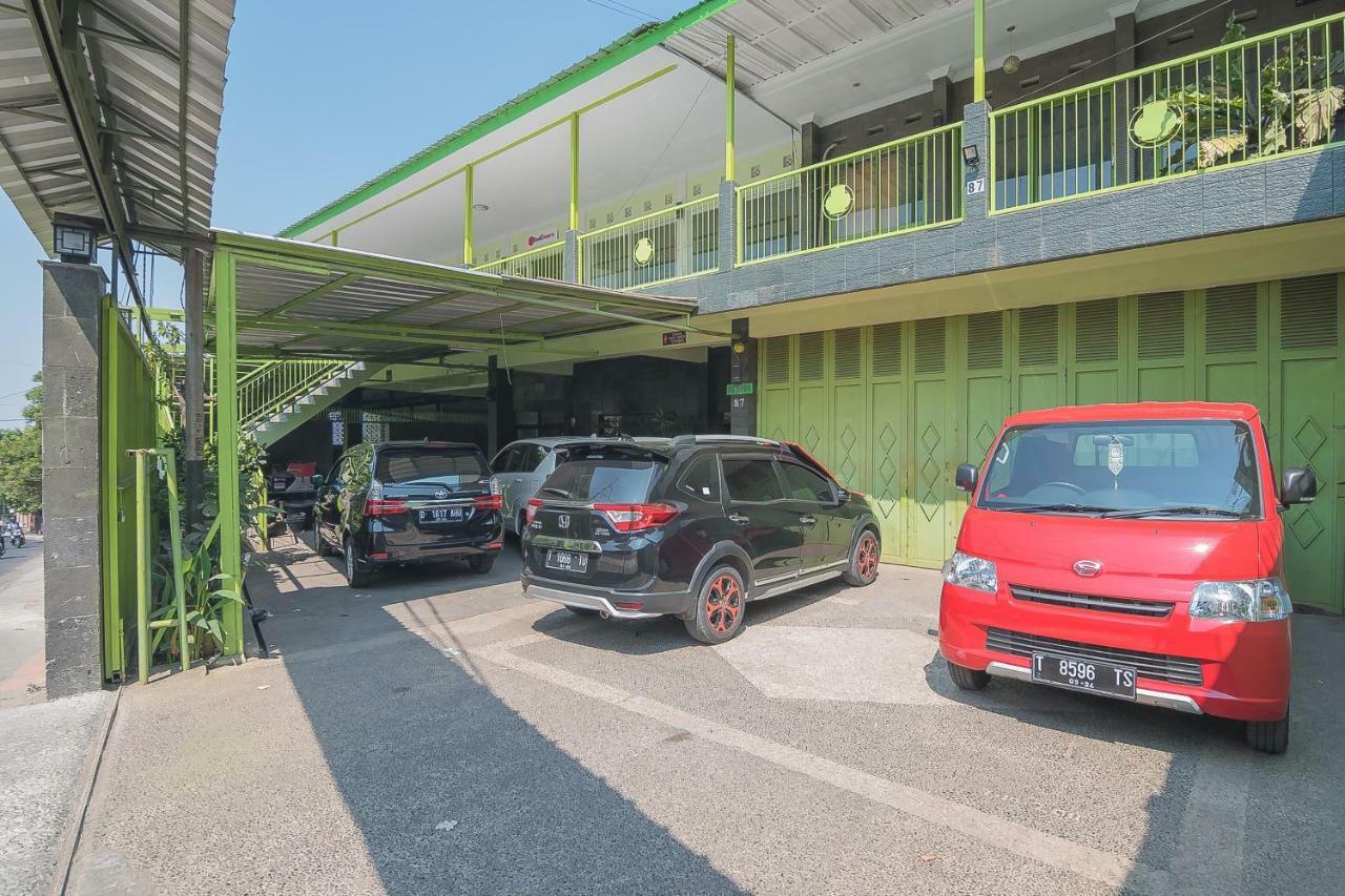 Reddoorz Syariah Near Museum Wisma Karya Subang Eksteriør billede